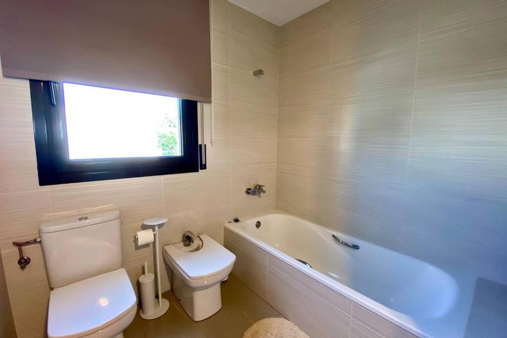 Chalet Moderno Con Piscina En Mont - Roige Bahia エクステリア 写真
